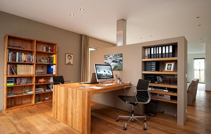Smart-and-Spacious-Workspace-with-Wood-Textures