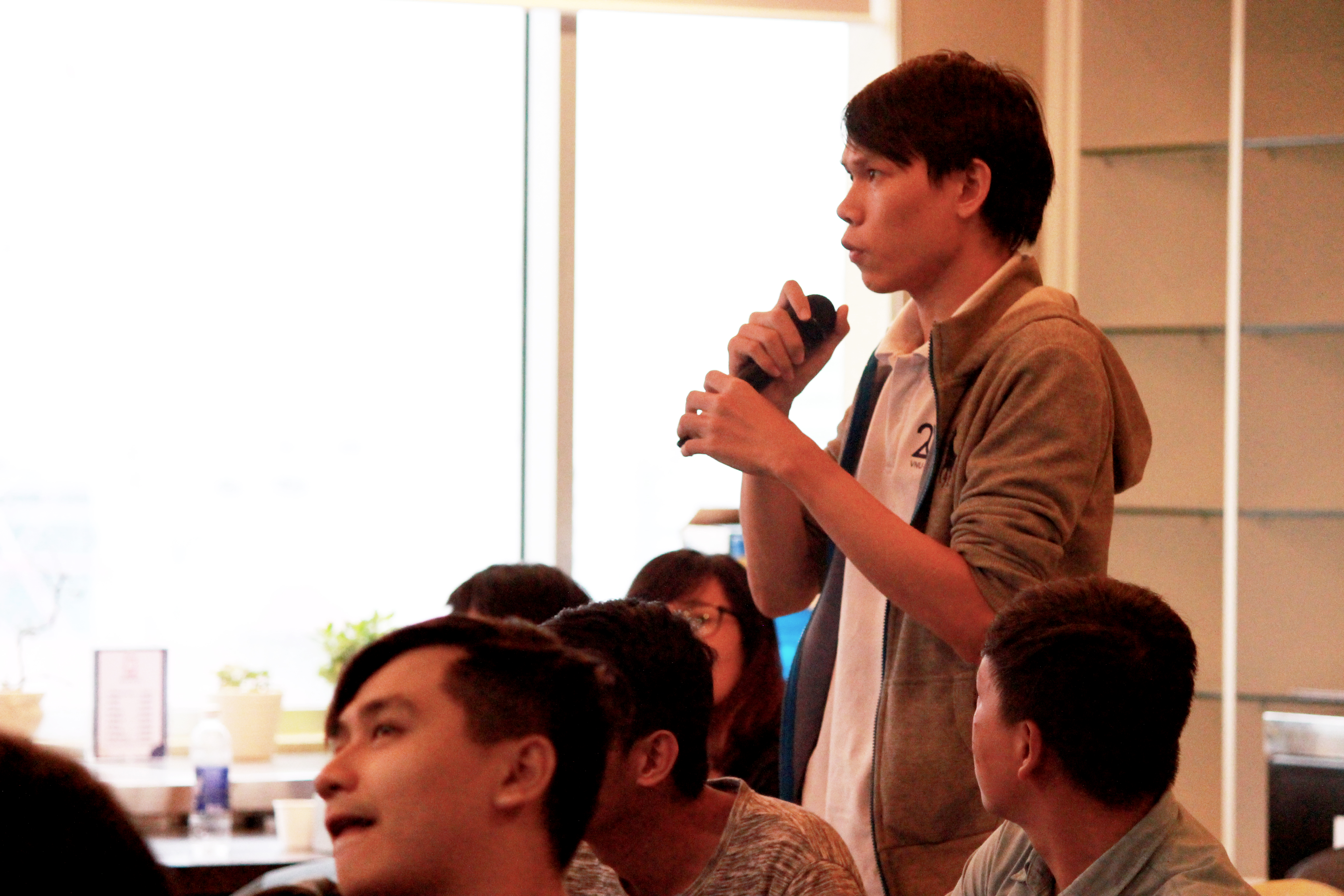 rgb_creative_talkshow_design8_leodinh_10