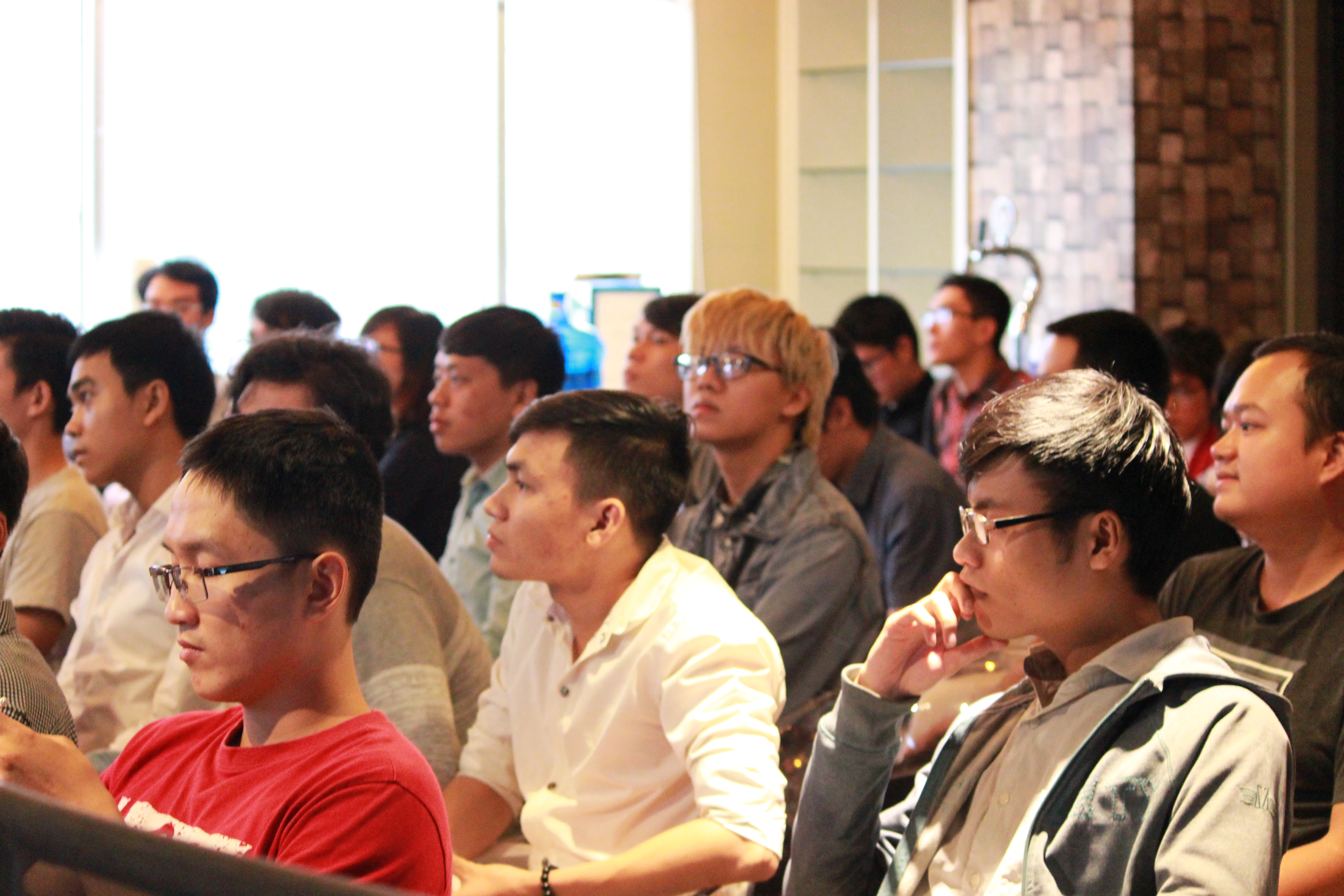 rgb_creative_talkshow_design8_leodinh_11