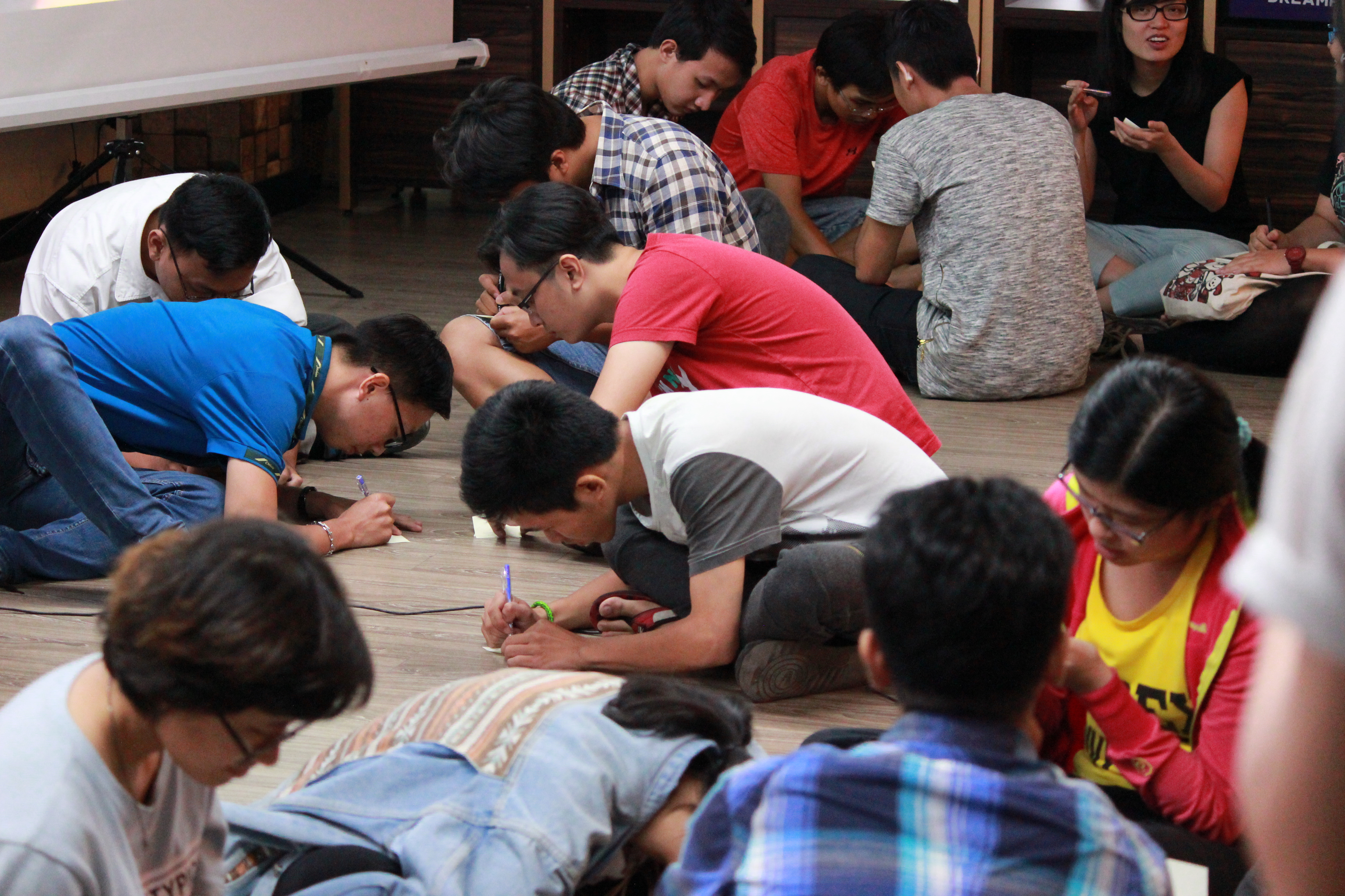 rgb_creative_talkshow_design8_leodinh_14