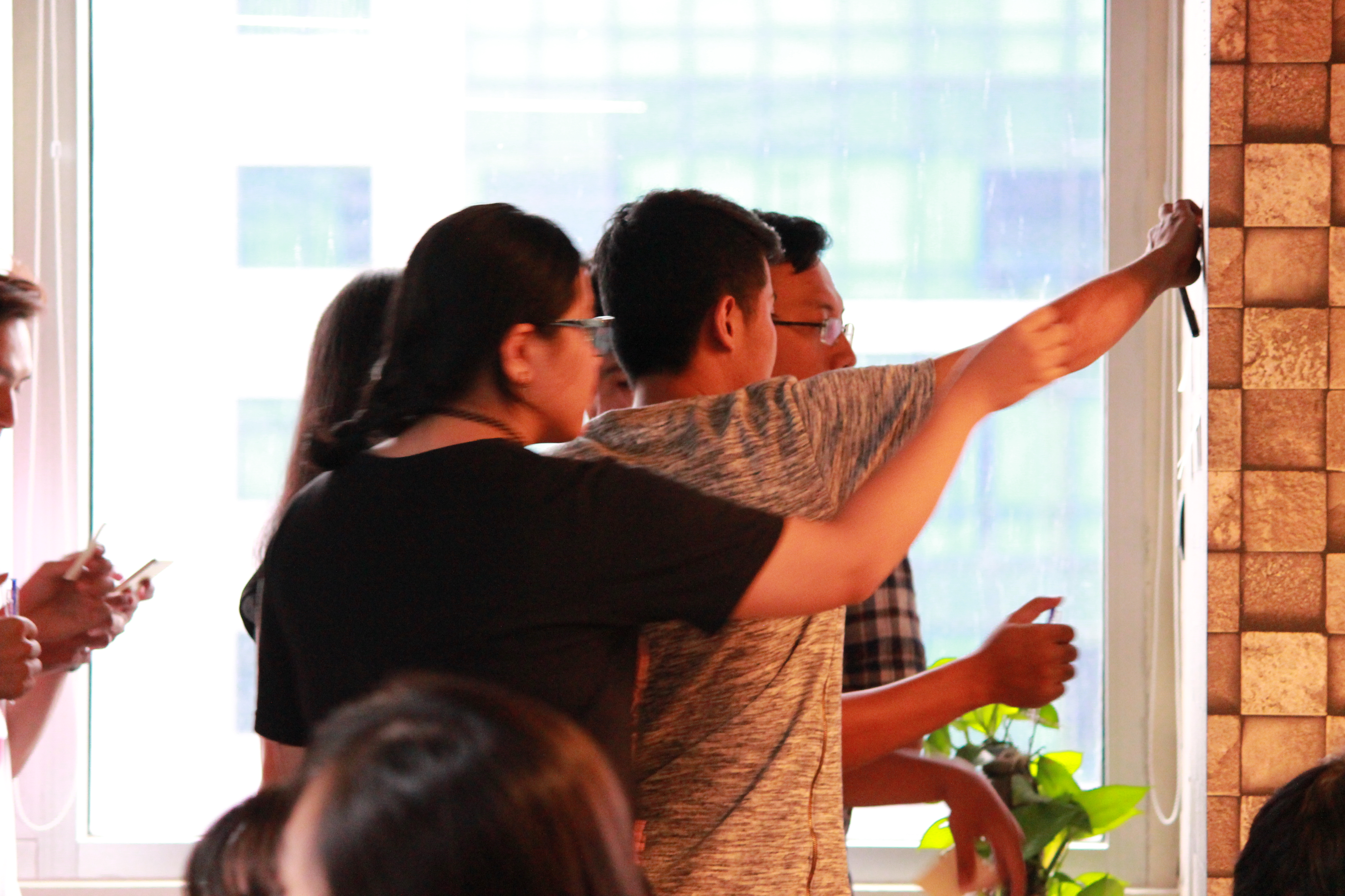 rgb_creative_talkshow_design8_leodinh_16