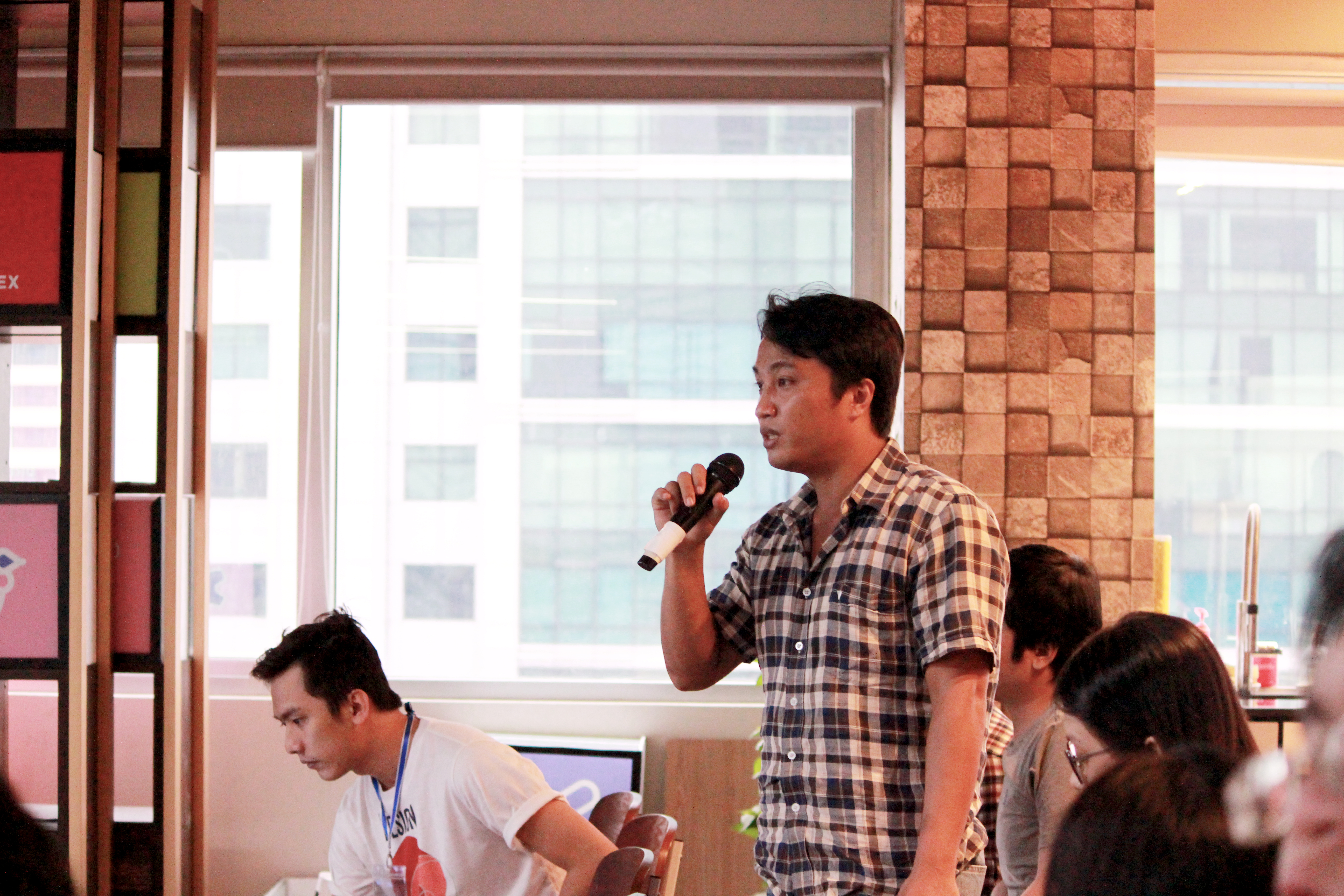 rgb_creative_talkshow_design8_leodinh_9