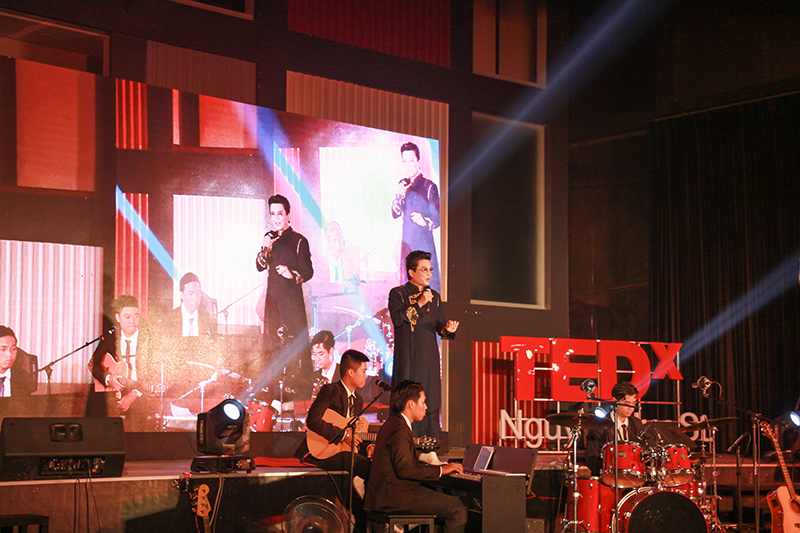 rgb_creative_tedx_nguyen_hue_thanh_bach