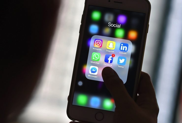 rgb-Úc đề xuất đạo luật buộc các trang mạng xã hội cung cấp danh tính của các “thánh troll”